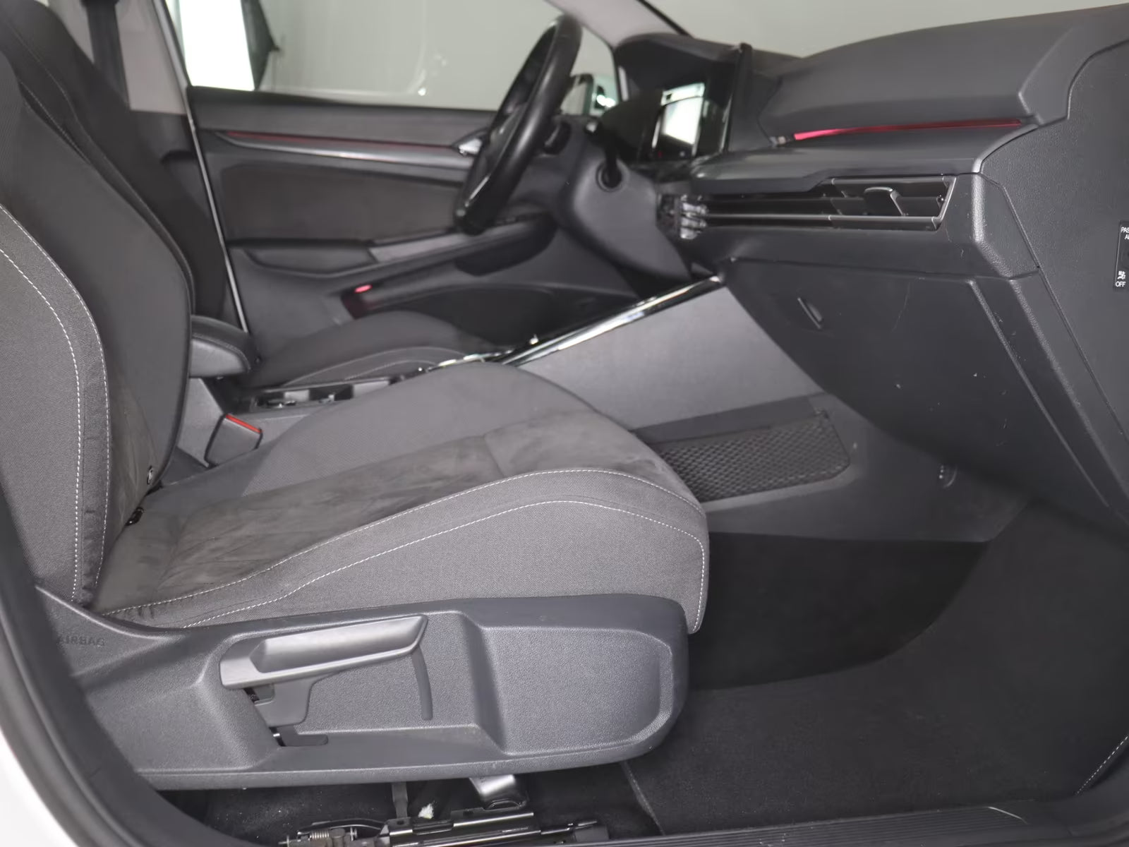 VOLKSWAGEN Golf VIII 1.4 eHybrid Style (Batería Certificada)