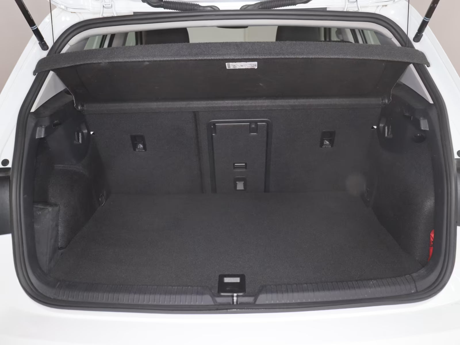 VOLKSWAGEN Golf VIII 1.4 eHybrid Style (Batería Certificada)
