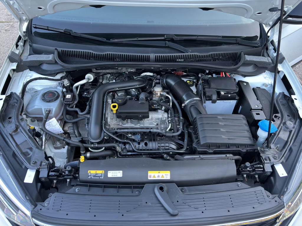 VOLKSWAGEN Taigo 1.0 TSI Style (Matrix LED &amp; Techo Panorámico)