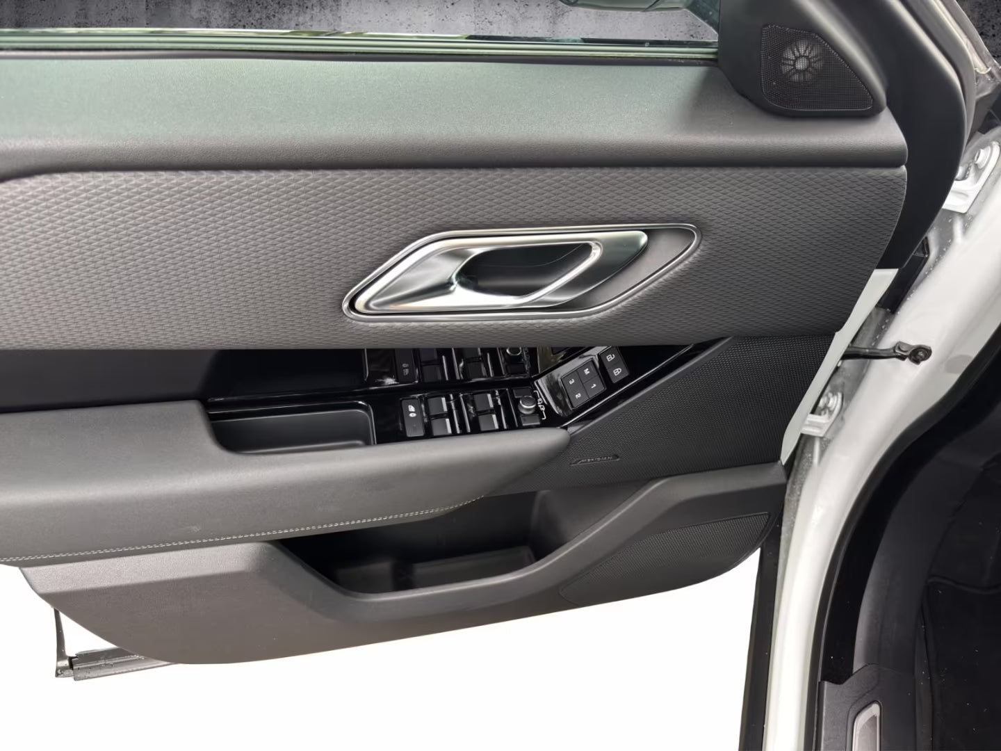 Range Rover Velar D300 SE