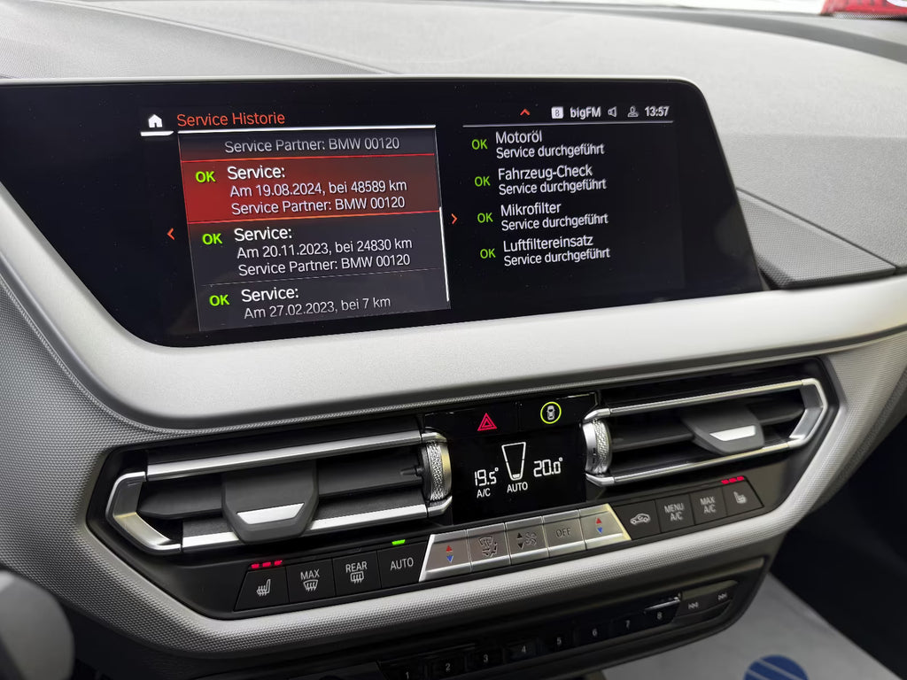 BMW 120d Steptronic Advantage (2023)
