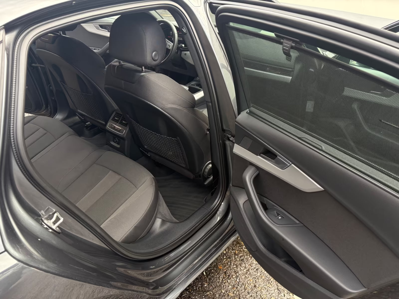 AUDI A4 40 TFSI quattro S line Black Style