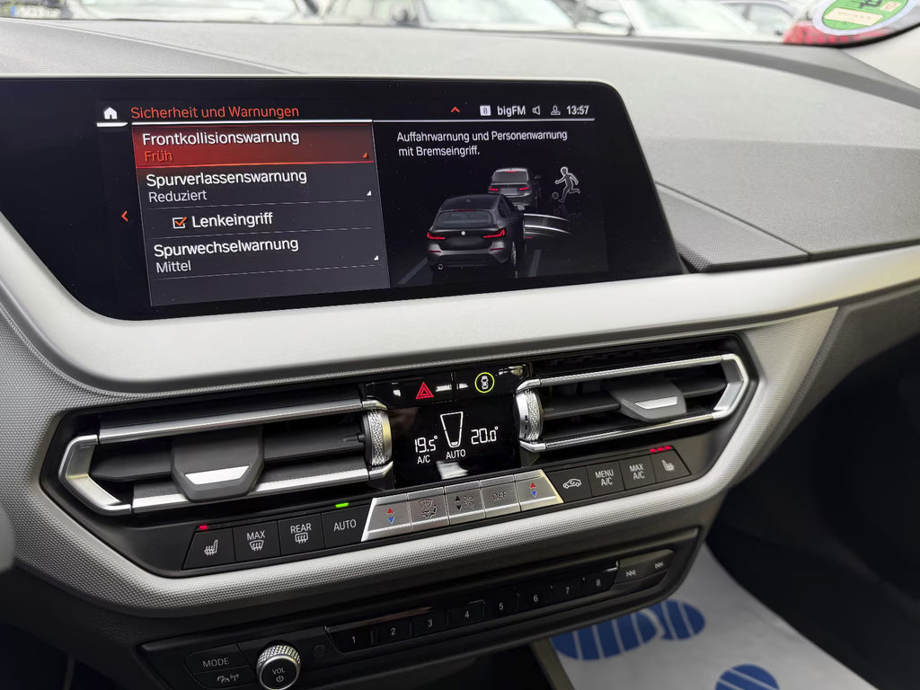 BMW 120d Steptronic Advantage (2023)