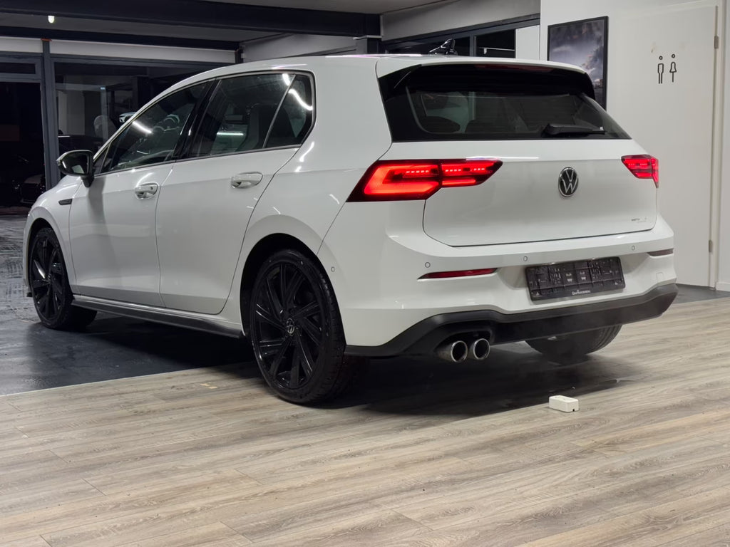 VOLKSWAGEN Golf VIII GTD 2.0 TDI (200 CV)