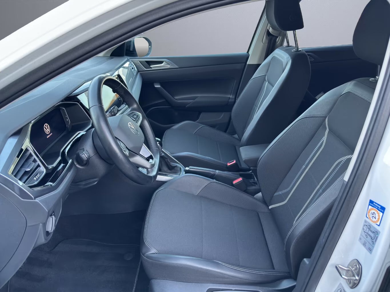 VOLKSWAGEN Taigo 1.0 TSI Style (Matrix LED &amp; Techo Panorámico)