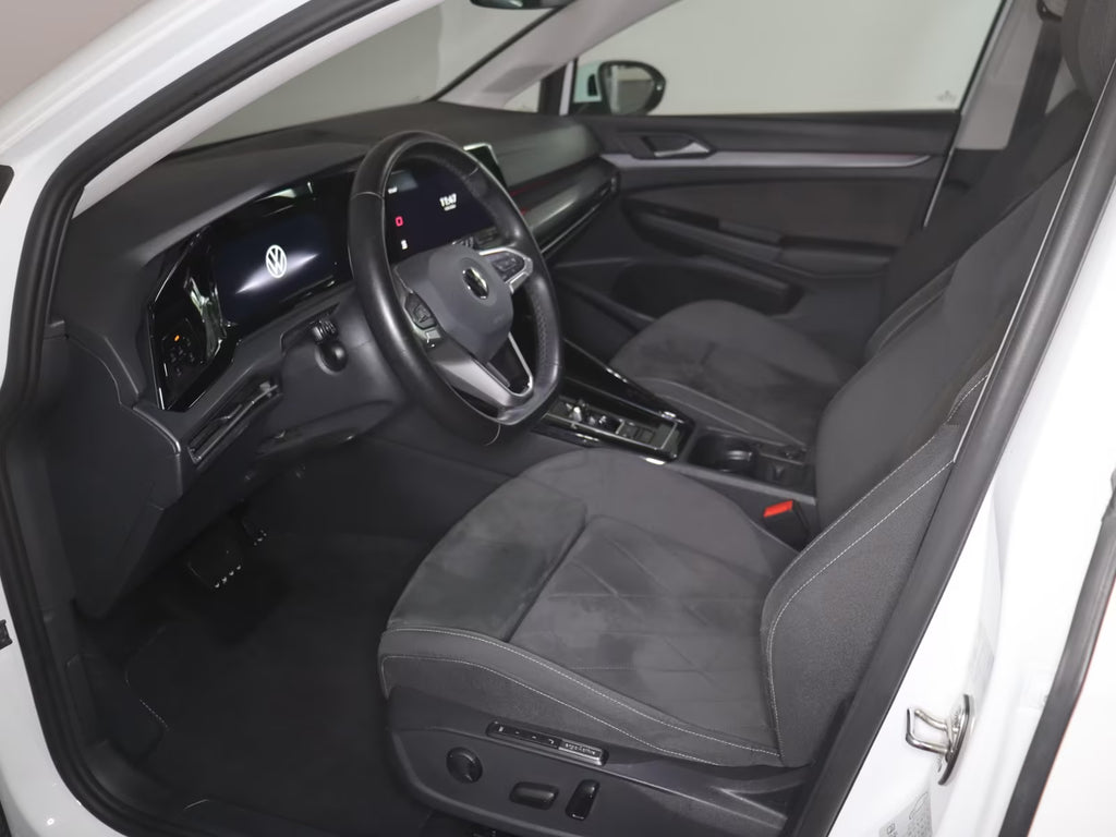 VOLKSWAGEN Golf VIII 1.4 eHybrid Style (Batería Certificada)