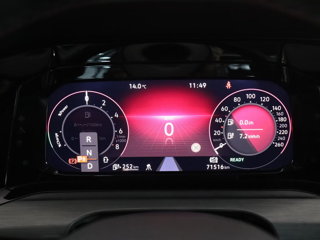 VOLKSWAGEN Golf VIII 1.4 eHybrid Style (Batería Certificada)