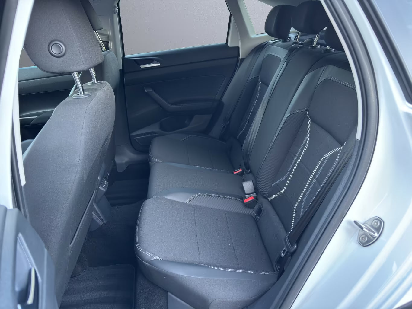 VOLKSWAGEN Taigo 1.0 TSI Style (Matrix LED &amp; Techo Panorámico)