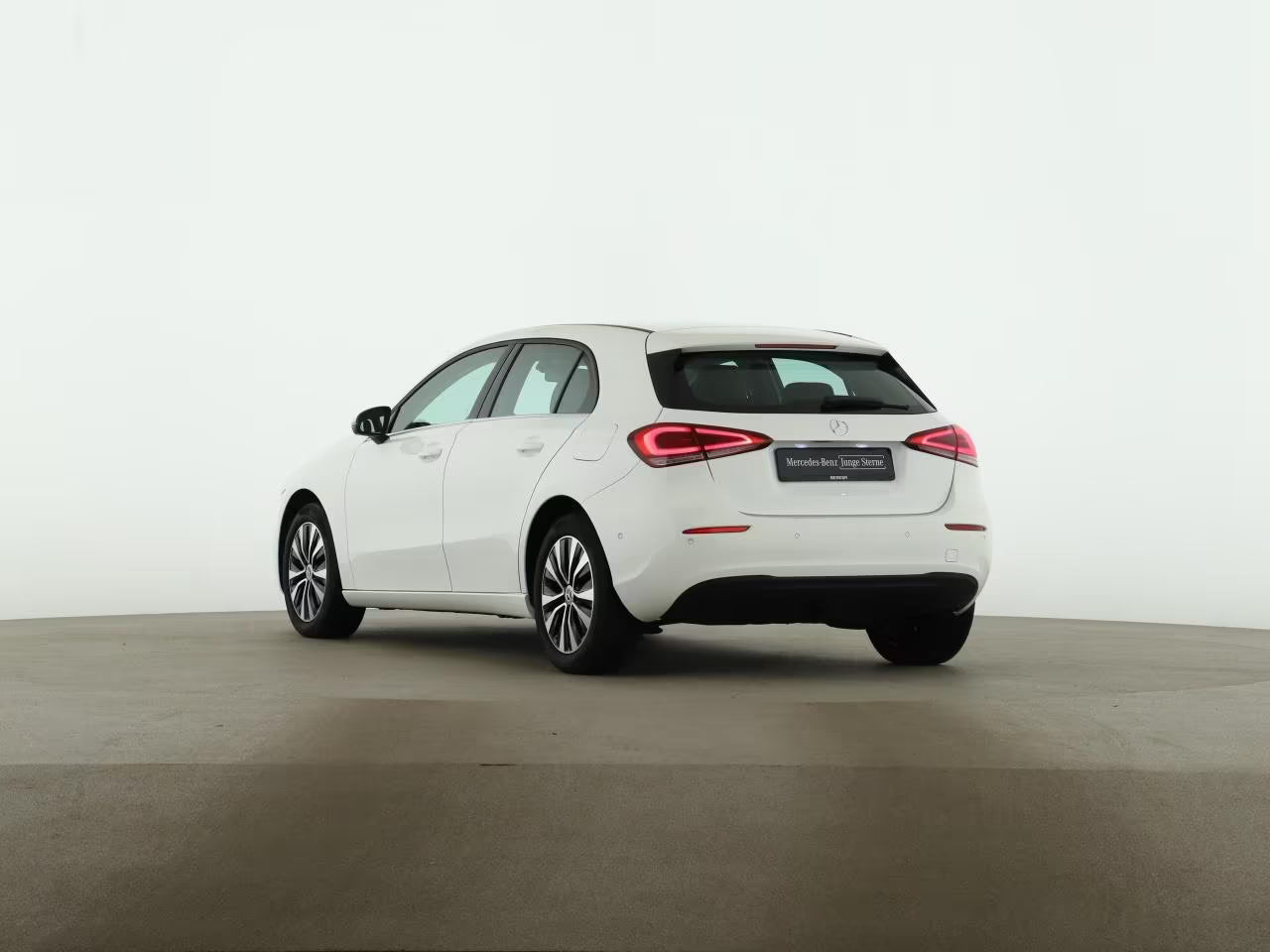 Mercedes-Benz A 250 e Style MBUX Kamera LED Navi Park-A