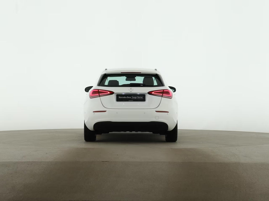 Mercedes-Benz A 250 e Style MBUX Kamera LED Navi Park-A