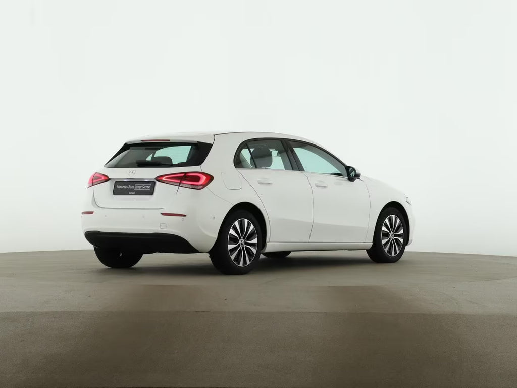 Mercedes-Benz A 250 e Style MBUX Kamera LED Navi Park-A