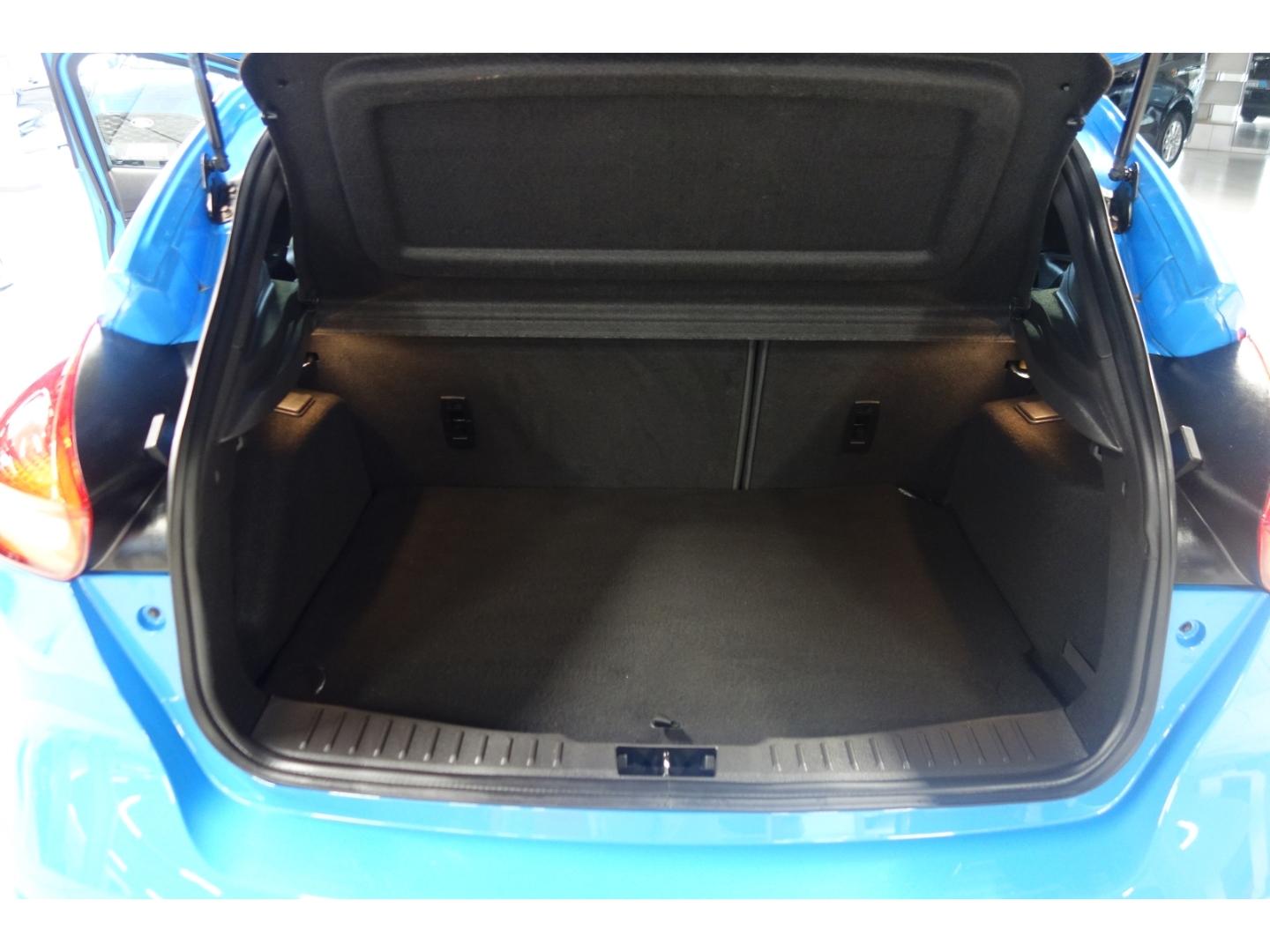 Ford Focus RS 350 CV con Techo Solar