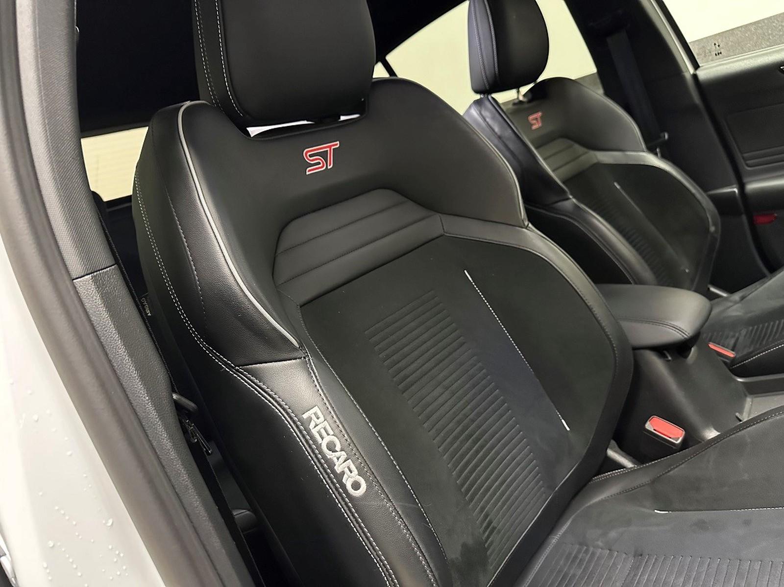 Ford Focus 2.3 EcoBoost ST