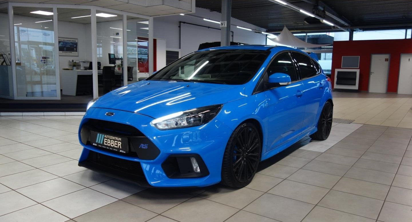 Ford Focus RS 350 CV con Techo Solar