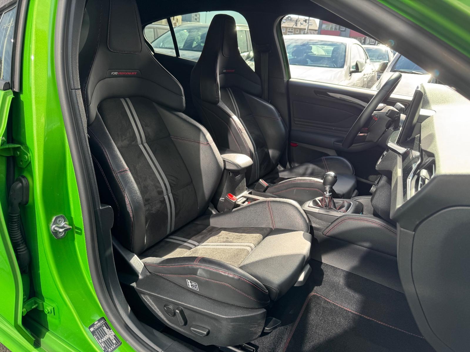 Ford Focus ST X 2.3 EcoBoost 280CV - "Mean Green" (2024)