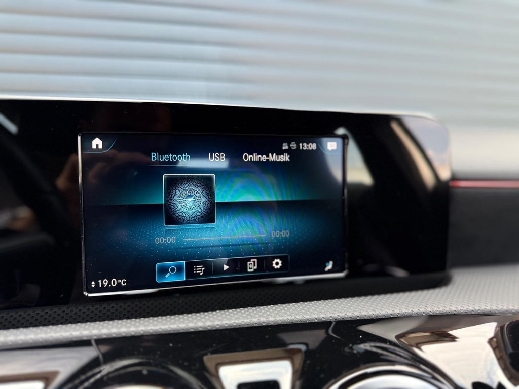 MERCEDES-BENZ A 180 AMG LINE (2022) - UNIDAD POLARWEISS