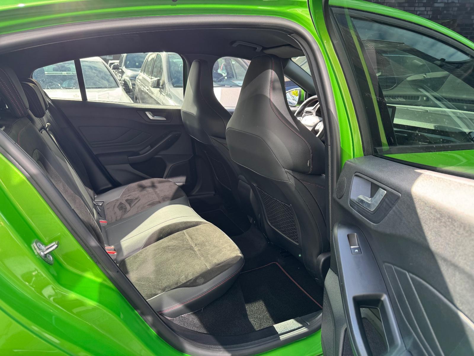 Ford Focus ST X 2.3 EcoBoost 280CV - "Mean Green" (2024)