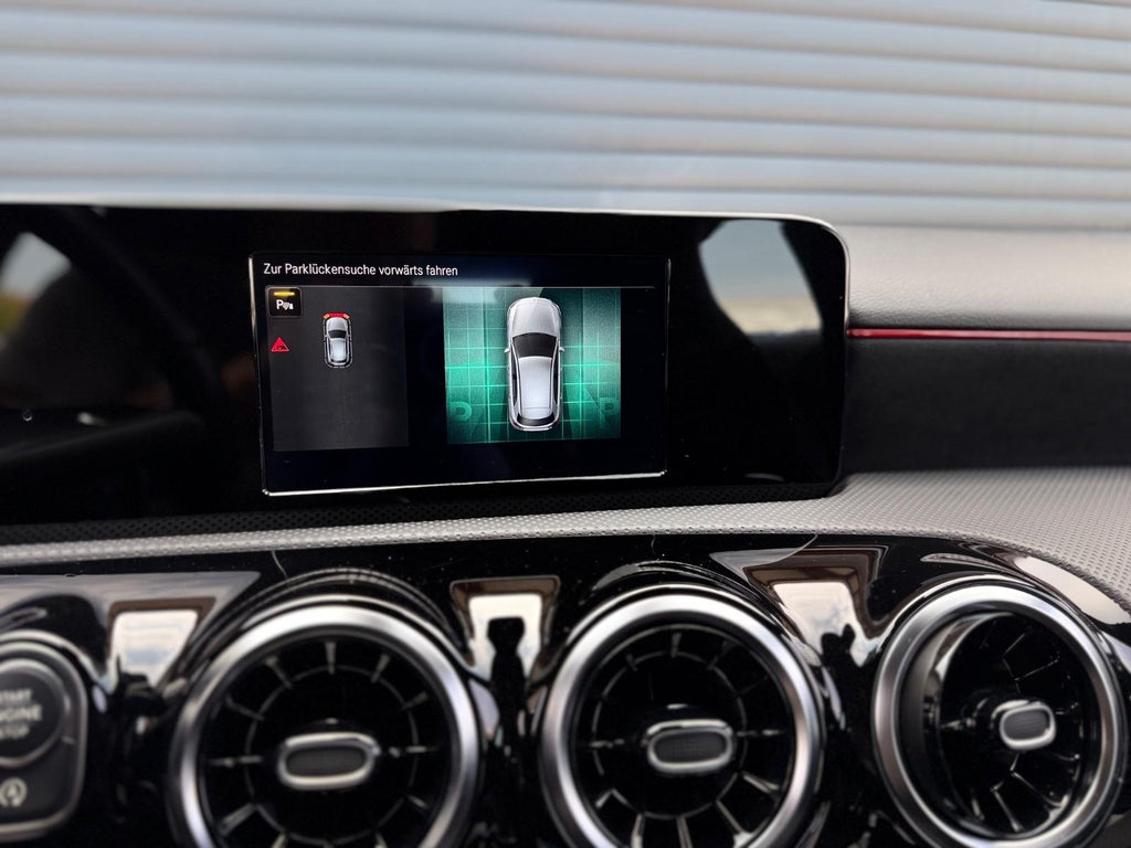 MERCEDES-BENZ A 180 AMG LINE (2022) - UNIDAD POLARWEISS
