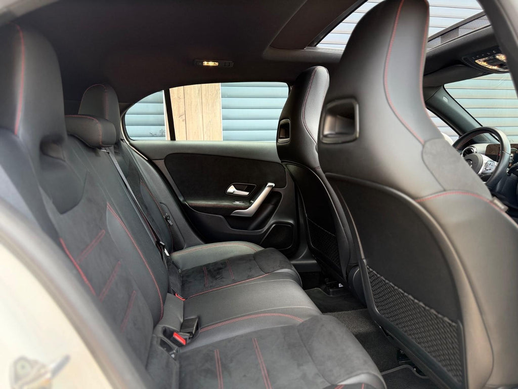 MERCEDES-BENZ A 180 AMG LINE (2022) - UNIDAD POLARWEISS