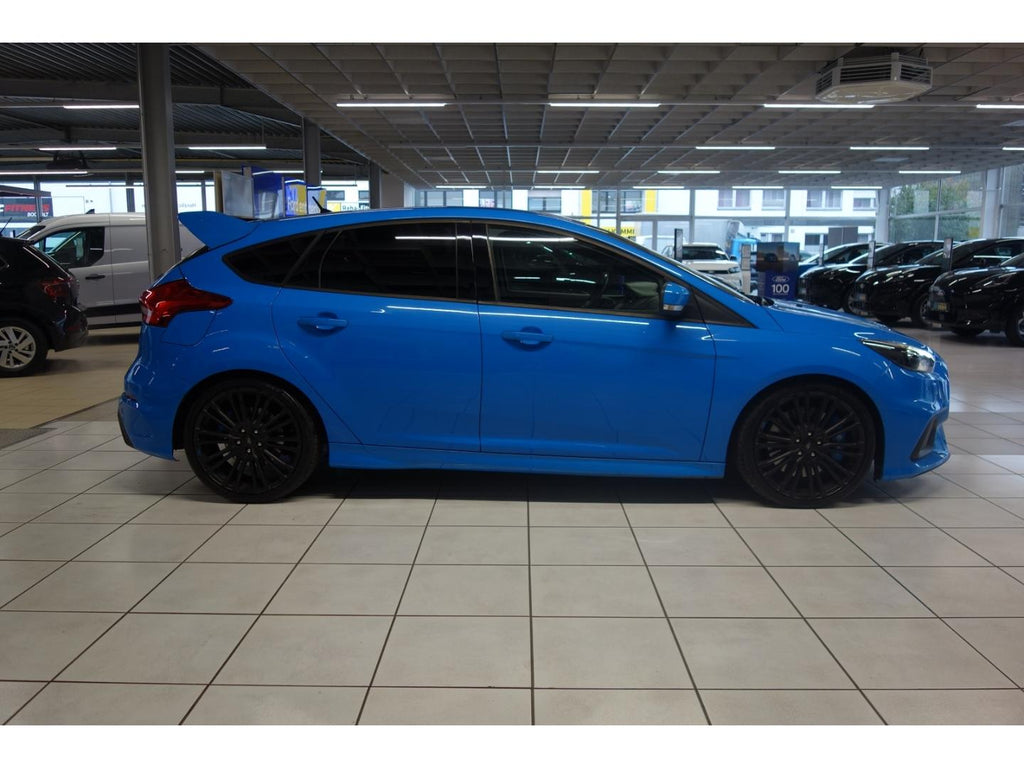 Ford Focus RS 350 CV con Techo Solar