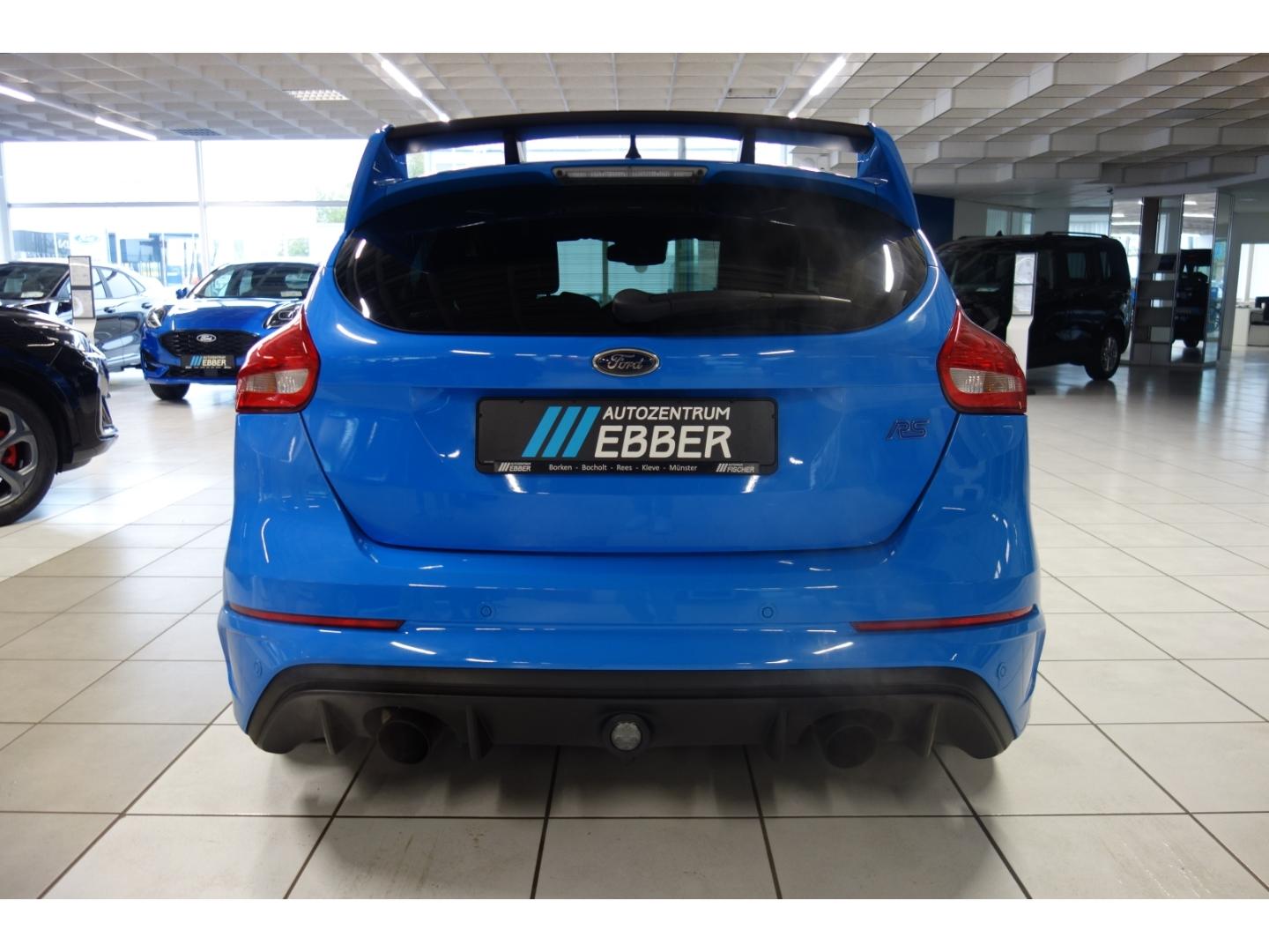 Ford Focus RS 350 CV con Techo Solar