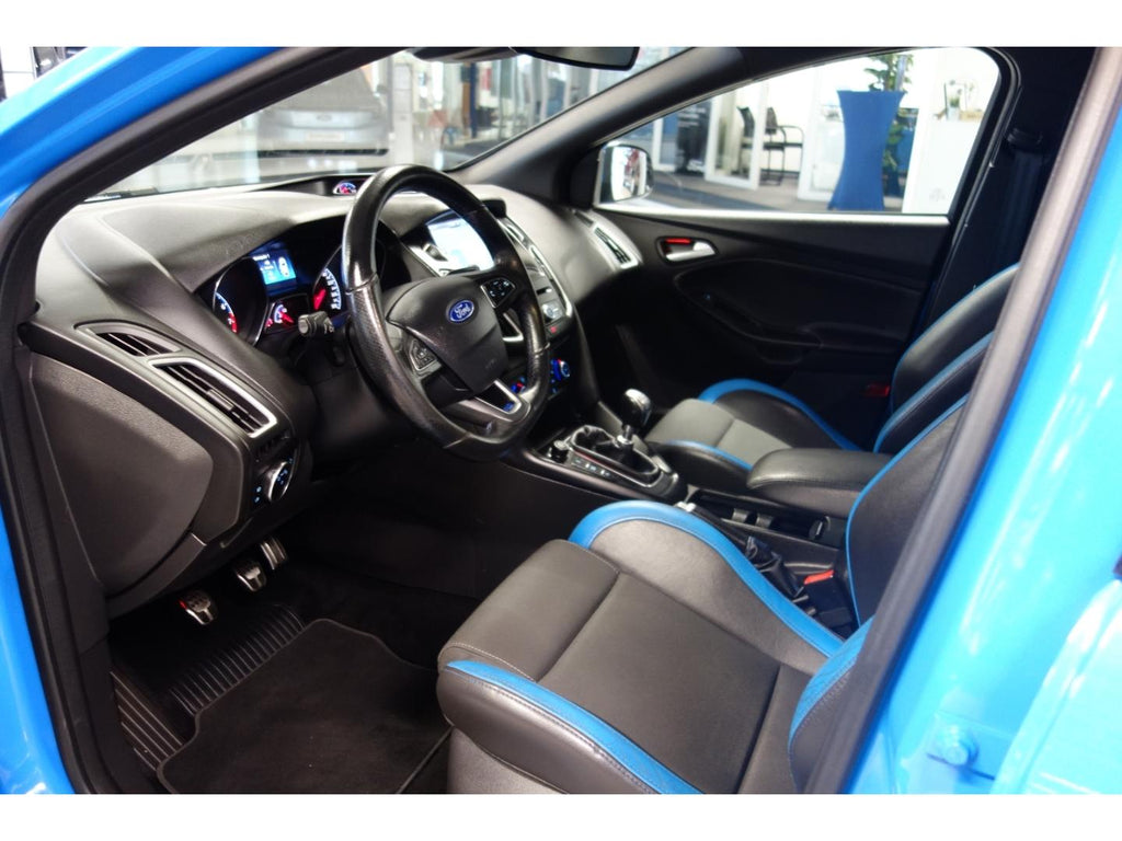Ford Focus RS 350 CV con Techo Solar