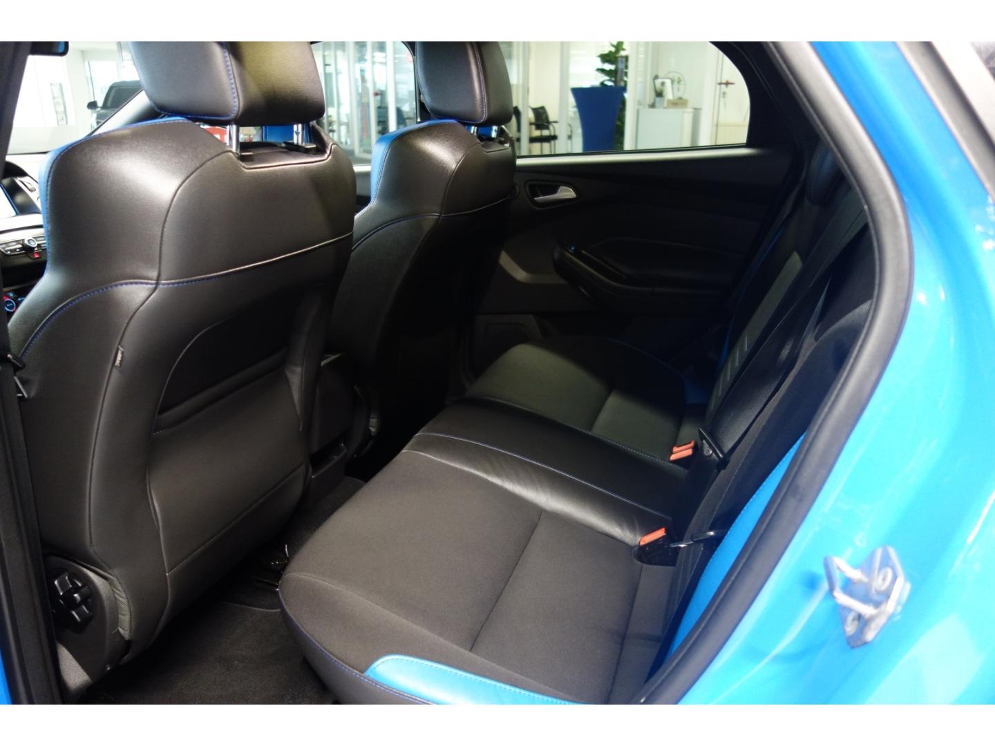Ford Focus RS 350 CV con Techo Solar